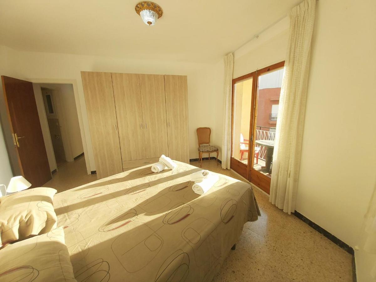 Diana Apartamento Con Terraza Muy Cerca Del Mar ピネダ・デ・マール エクステリア 写真