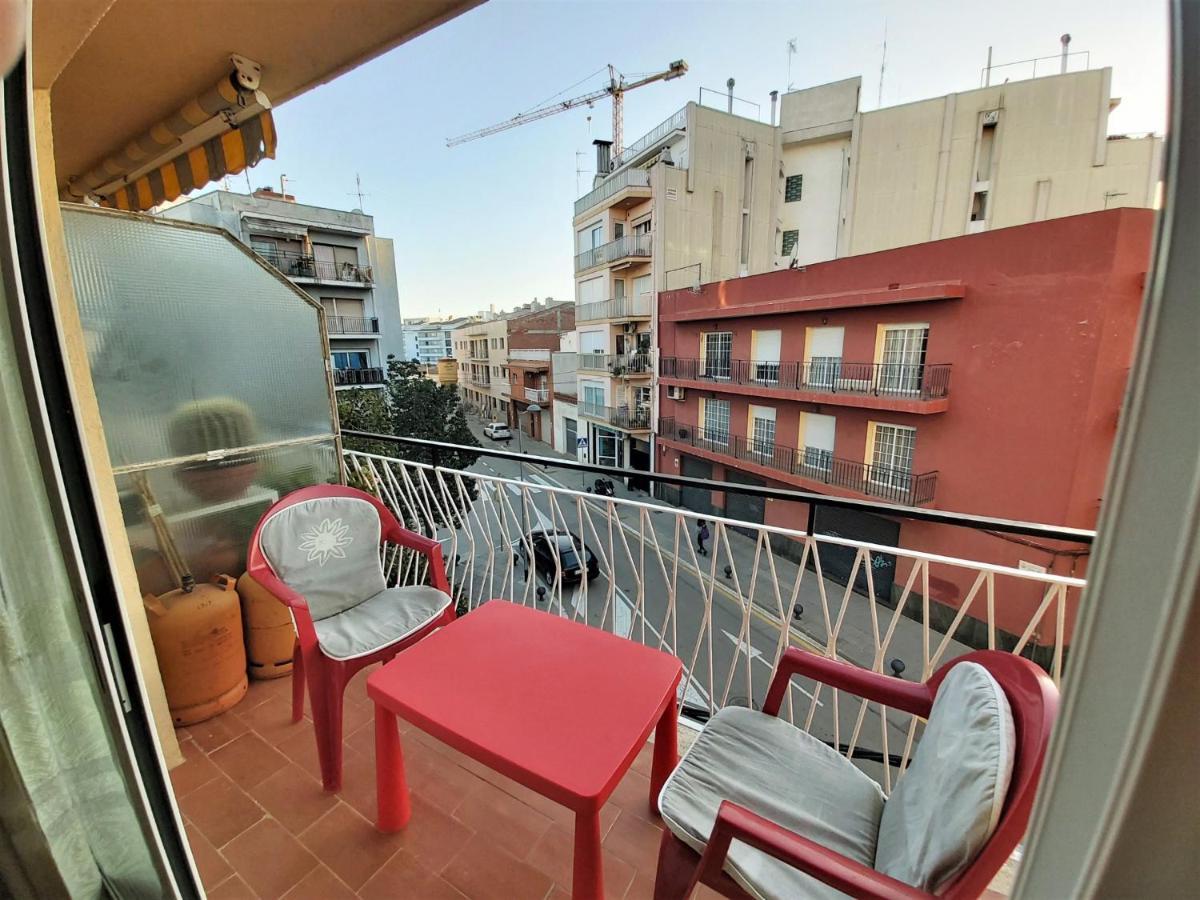 Diana Apartamento Con Terraza Muy Cerca Del Mar ピネダ・デ・マール エクステリア 写真